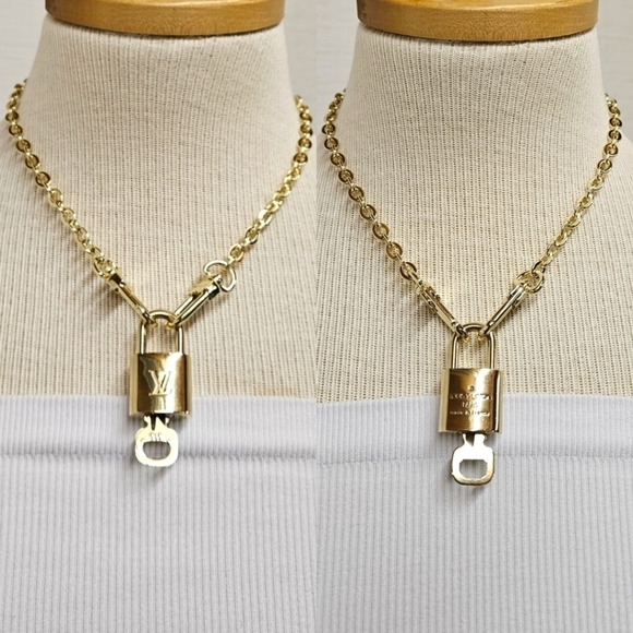 Louis Vuitton 300 Series Padlock and Key Necklace on Pochette Chain in Gold #313 - Picture 1 of 9